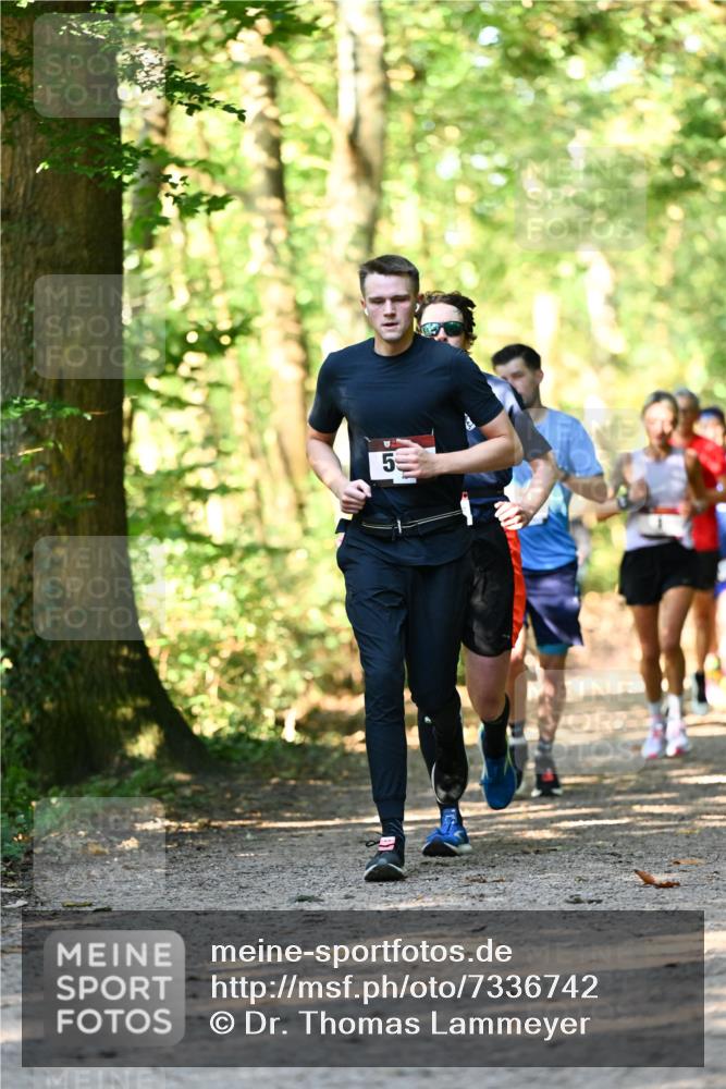 06.10.2024 - Bramfelder Halbmarathon 2024 Dr. Thomas Lammeyer http://msf.ph/oto/7336742 06.10.2024 10:16:41 Laufen 5 meine-sportfotos.de