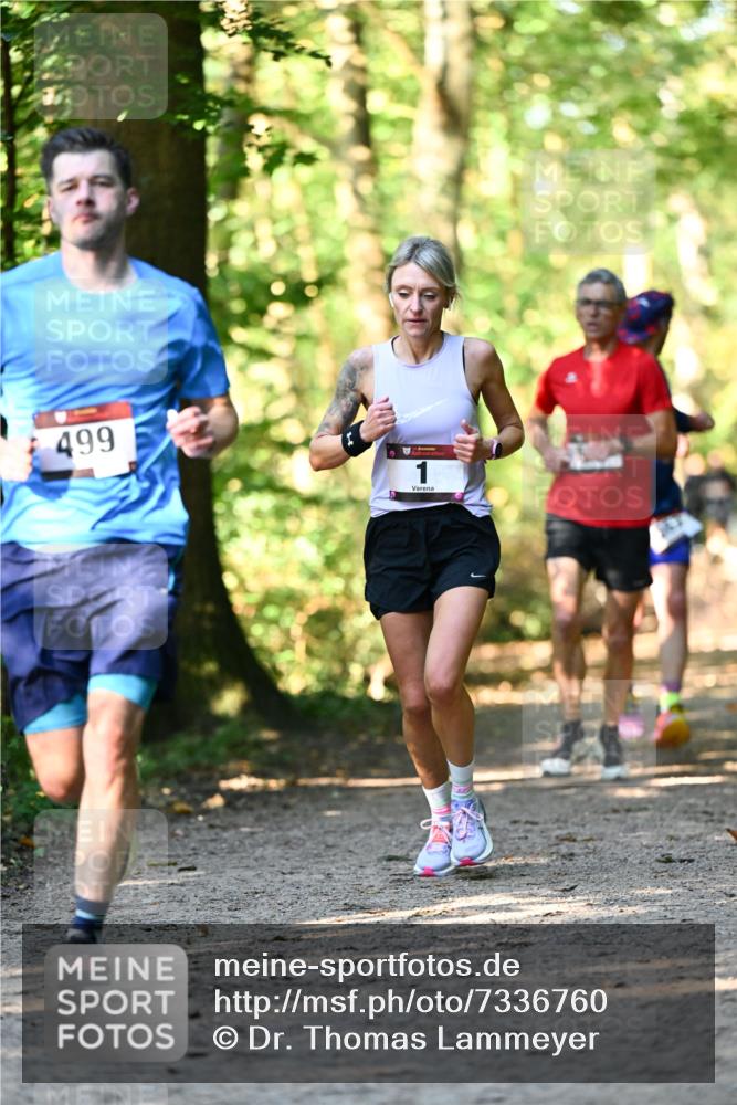 06.10.2024 - Bramfelder Halbmarathon 2024 Dr. Thomas Lammeyer http://msf.ph/oto/7336760 06.10.2024 10:16:44 Laufen 499, 1 meine-sportfotos.de