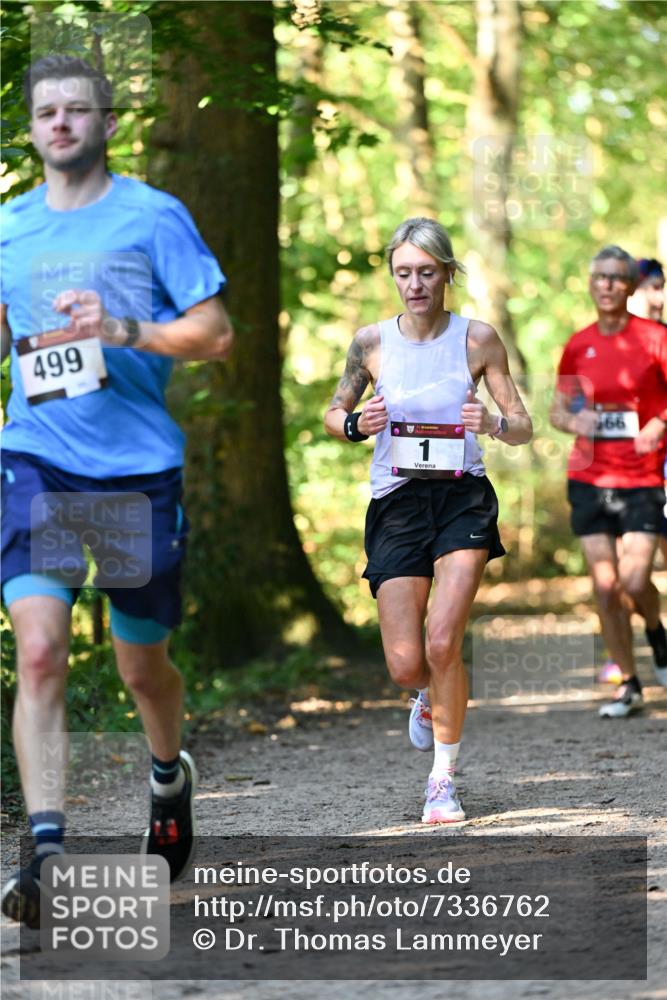 06.10.2024 - Bramfelder Halbmarathon 2024 Dr. Thomas Lammeyer http://msf.ph/oto/7336762 06.10.2024 10:16:45 Laufen 499, 66 meine-sportfotos.de