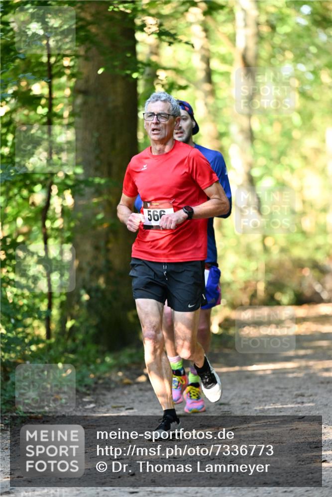 06.10.2024 - Bramfelder Halbmarathon 2024 Dr. Thomas Lammeyer http://msf.ph/oto/7336773 06.10.2024 10:16:47 Laufen 566 meine-sportfotos.de