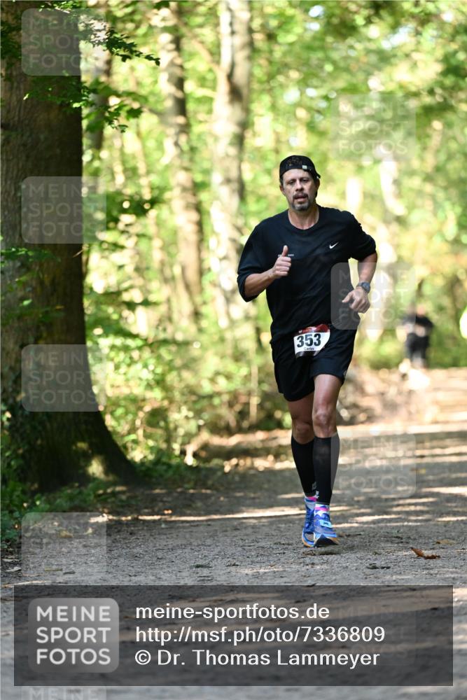 06.10.2024 - Bramfelder Halbmarathon 2024 Dr. Thomas Lammeyer http://msf.ph/oto/7336809 06.10.2024 10:17:12 Laufen 353 meine-sportfotos.de