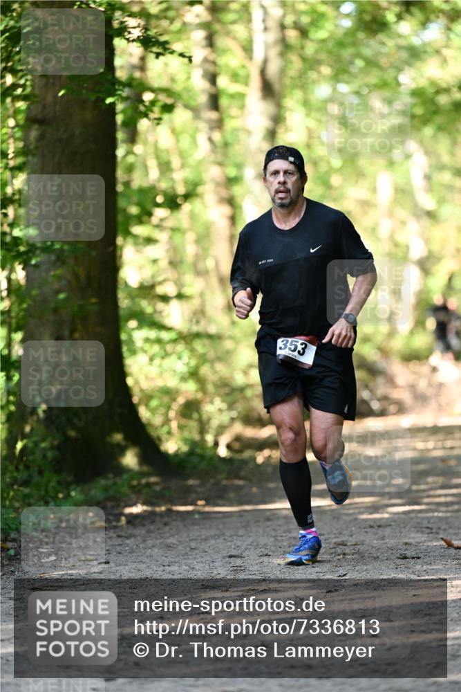 06.10.2024 - Bramfelder Halbmarathon 2024 Dr. Thomas Lammeyer http://msf.ph/oto/7336813 06.10.2024 10:17:13 Laufen 353 meine-sportfotos.de