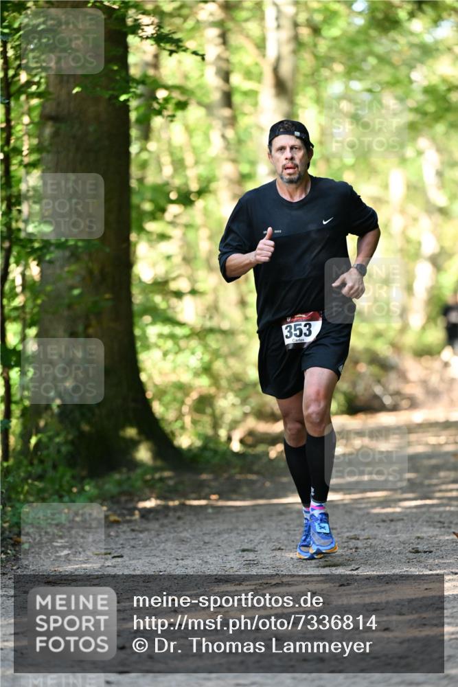 06.10.2024 - Bramfelder Halbmarathon 2024 Dr. Thomas Lammeyer http://msf.ph/oto/7336814 06.10.2024 10:17:13 Laufen 2002, 353 meine-sportfotos.de