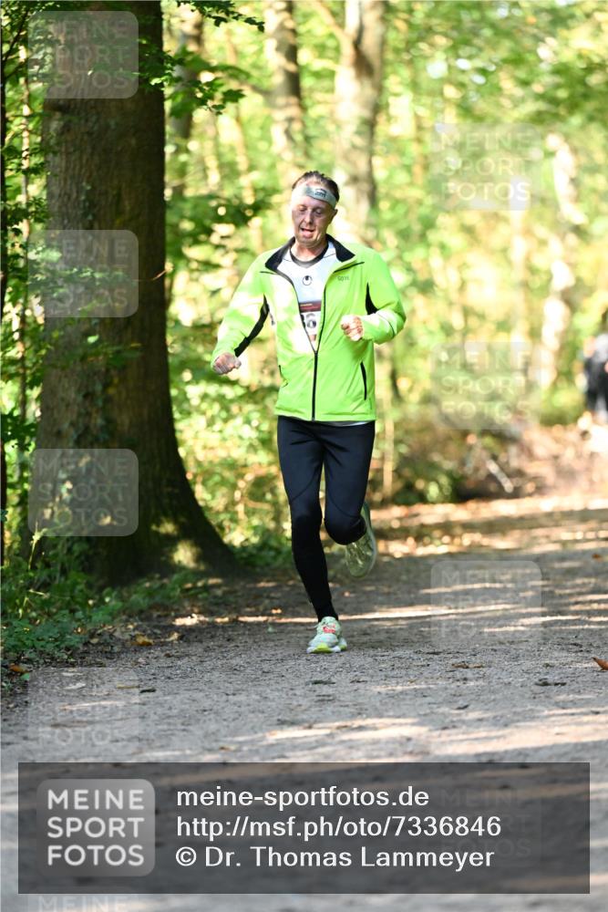 06.10.2024 - Bramfelder Halbmarathon 2024 Dr. Thomas Lammeyer http://msf.ph/oto/7336846 06.10.2024 10:17:22 Laufen  meine-sportfotos.de
