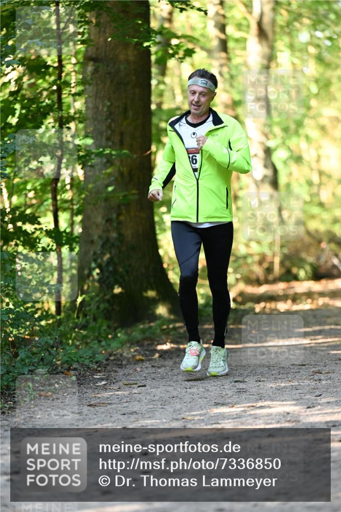 06.10.2024 - Bramfelder Halbmarathon 2024 Dr. Thomas Lammeyer http://msf.ph/oto/7336850 06.10.2024 10:17:23 Laufen 6 meine-sportfotos.de