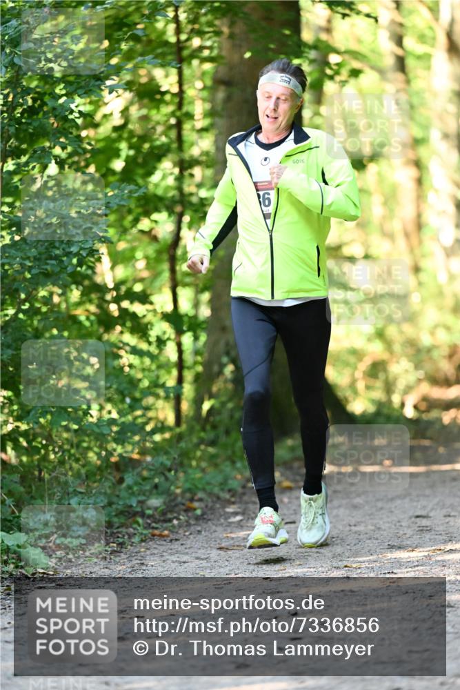 06.10.2024 - Bramfelder Halbmarathon 2024 Dr. Thomas Lammeyer http://msf.ph/oto/7336856 06.10.2024 10:17:23 Laufen 16 meine-sportfotos.de