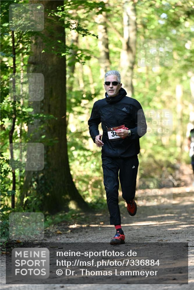 06.10.2024 - Bramfelder Halbmarathon 2024 Dr. Thomas Lammeyer http://msf.ph/oto/7336884 06.10.2024 10:17:39 Laufen 38 meine-sportfotos.de
