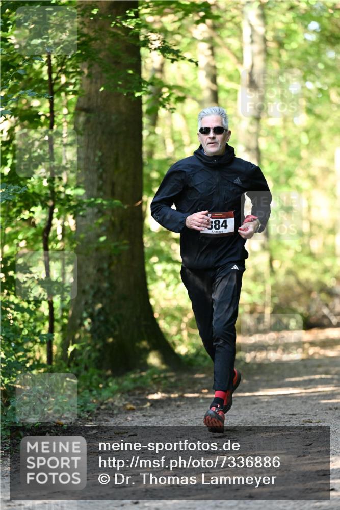 06.10.2024 - Bramfelder Halbmarathon 2024 Dr. Thomas Lammeyer http://msf.ph/oto/7336886 06.10.2024 10:17:39 Laufen 84 meine-sportfotos.de