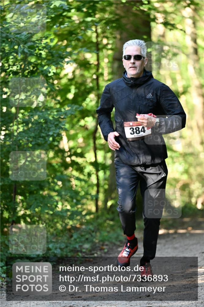 06.10.2024 - Bramfelder Halbmarathon 2024 Dr. Thomas Lammeyer http://msf.ph/oto/7336893 06.10.2024 10:17:40 Laufen 384 meine-sportfotos.de