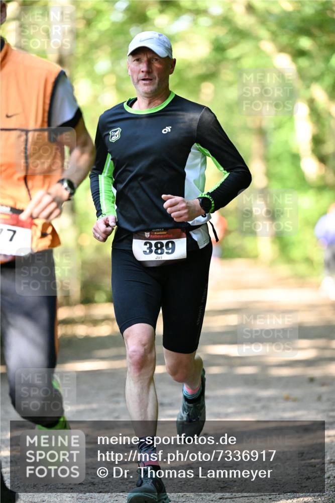 06.10.2024 - Bramfelder Halbmarathon 2024 Dr. Thomas Lammeyer http://msf.ph/oto/7336917 06.10.2024 10:17:50 Laufen 33, 389 meine-sportfotos.de