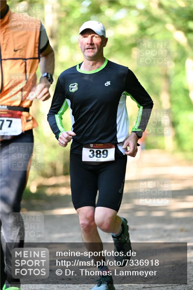 06.10.2024 - Bramfelder Halbmarathon 2024 Dr. Thomas Lammeyer http://msf.ph/oto/7336918 06.10.2024 10:17:50 Laufen 77, 389 meine-sportfotos.de