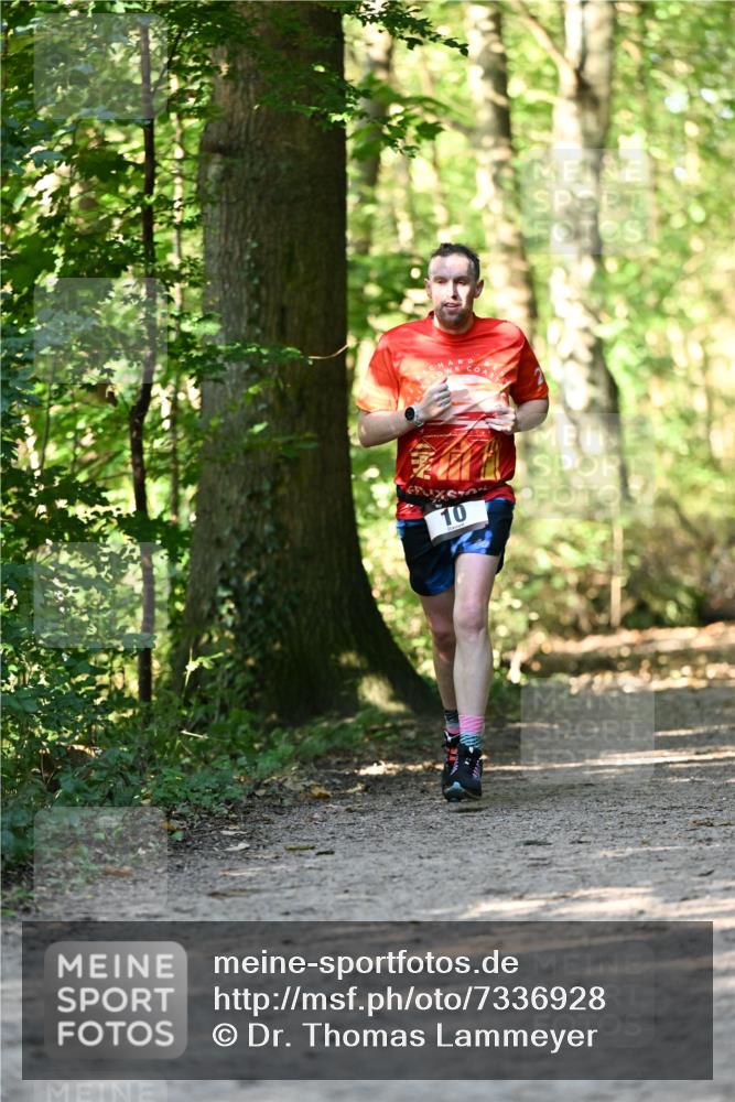 06.10.2024 - Bramfelder Halbmarathon 2024 Dr. Thomas Lammeyer http://msf.ph/oto/7336928 06.10.2024 10:18:03 Laufen 10 meine-sportfotos.de