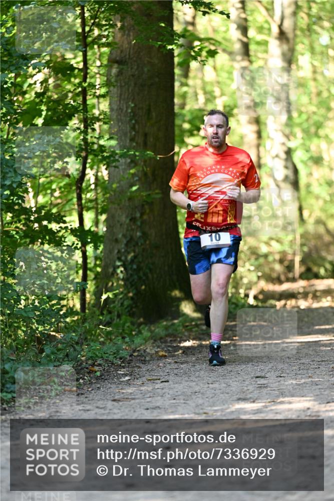 06.10.2024 - Bramfelder Halbmarathon 2024 Dr. Thomas Lammeyer http://msf.ph/oto/7336929 06.10.2024 10:18:03 Laufen 10 meine-sportfotos.de