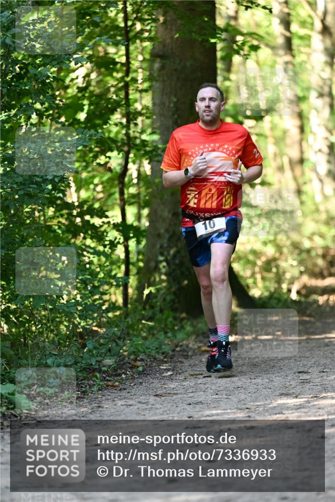 06.10.2024 - Bramfelder Halbmarathon 2024 Dr. Thomas Lammeyer http://msf.ph/oto/7336933 06.10.2024 10:18:03 Laufen 10 meine-sportfotos.de