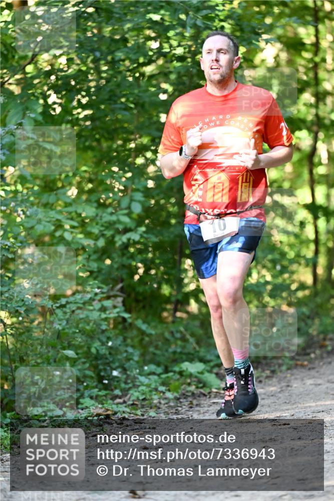 06.10.2024 - Bramfelder Halbmarathon 2024 Dr. Thomas Lammeyer http://msf.ph/oto/7336943 06.10.2024 10:18:05 Laufen 10 meine-sportfotos.de