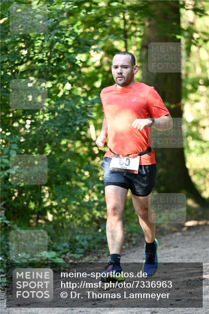 06.10.2024 - Bramfelder Halbmarathon 2024 Dr. Thomas Lammeyer http://msf.ph/oto/7336963 06.10.2024 10:18:22 Laufen 60 meine-sportfotos.de