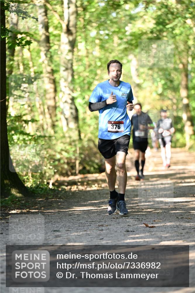 06.10.2024 - Bramfelder Halbmarathon 2024 Dr. Thomas Lammeyer http://msf.ph/oto/7336982 06.10.2024 10:18:30 Laufen 376 meine-sportfotos.de