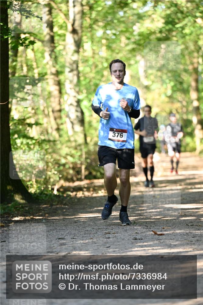 06.10.2024 - Bramfelder Halbmarathon 2024 Dr. Thomas Lammeyer http://msf.ph/oto/7336984 06.10.2024 10:18:30 Laufen 376 meine-sportfotos.de