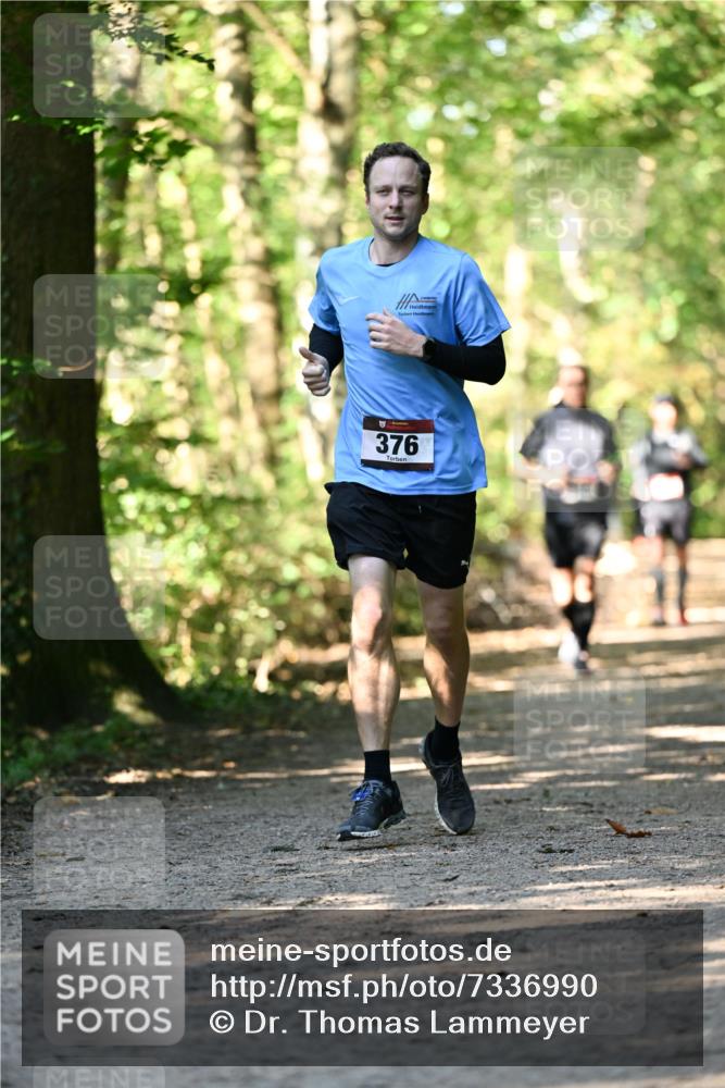 06.10.2024 - Bramfelder Halbmarathon 2024 Dr. Thomas Lammeyer http://msf.ph/oto/7336990 06.10.2024 10:18:31 Laufen 376 meine-sportfotos.de