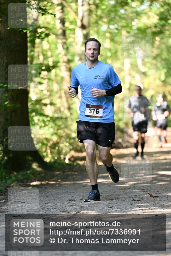 06.10.2024 - Bramfelder Halbmarathon 2024 Dr. Thomas Lammeyer http://msf.ph/oto/7336991 06.10.2024 10:18:31 Laufen 376 meine-sportfotos.de
