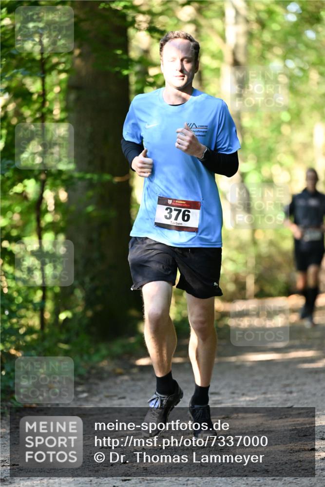 06.10.2024 - Bramfelder Halbmarathon 2024 Dr. Thomas Lammeyer http://msf.ph/oto/7337000 06.10.2024 10:18:32 Laufen 376 meine-sportfotos.de
