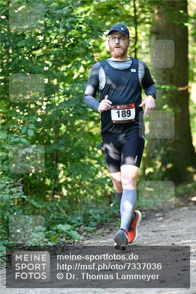 06.10.2024 - Bramfelder Halbmarathon 2024 Dr. Thomas Lammeyer http://msf.ph/oto/7337036 06.10.2024 10:18:42 Laufen 189 meine-sportfotos.de