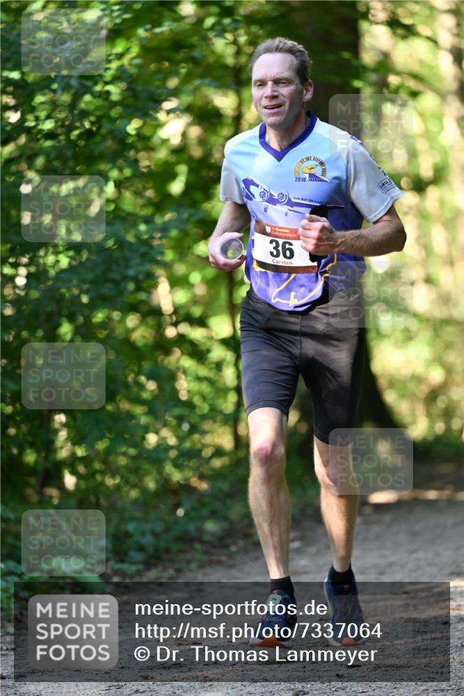 06.10.2024 - Bramfelder Halbmarathon 2024 Dr. Thomas Lammeyer http://msf.ph/oto/7337064 06.10.2024 10:18:58 Laufen 36, 27, 2010, 200 meine-sportfotos.de