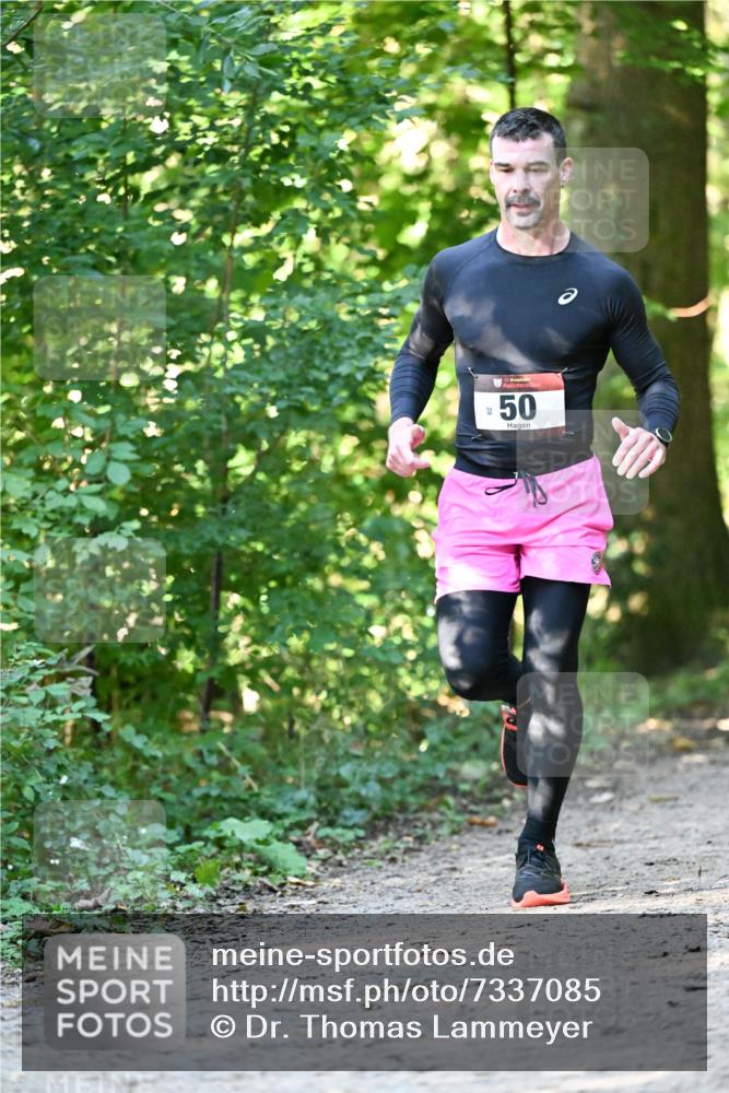 06.10.2024 - Bramfelder Halbmarathon 2024 Dr. Thomas Lammeyer http://msf.ph/oto/7337085 06.10.2024 10:19:26 Laufen 33, 50, 39 meine-sportfotos.de