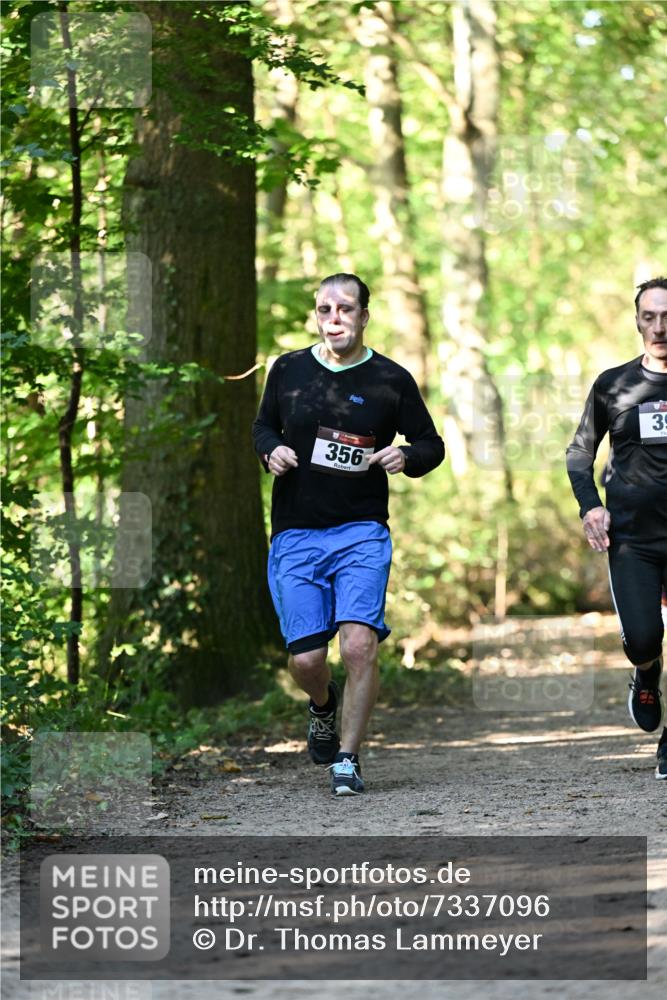 06.10.2024 - Bramfelder Halbmarathon 2024 Dr. Thomas Lammeyer http://msf.ph/oto/7337096 06.10.2024 10:19:36 Laufen 356 meine-sportfotos.de