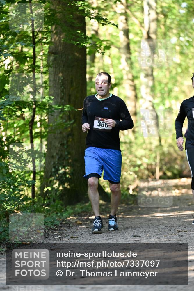 06.10.2024 - Bramfelder Halbmarathon 2024 Dr. Thomas Lammeyer http://msf.ph/oto/7337097 06.10.2024 10:19:36 Laufen 356 meine-sportfotos.de