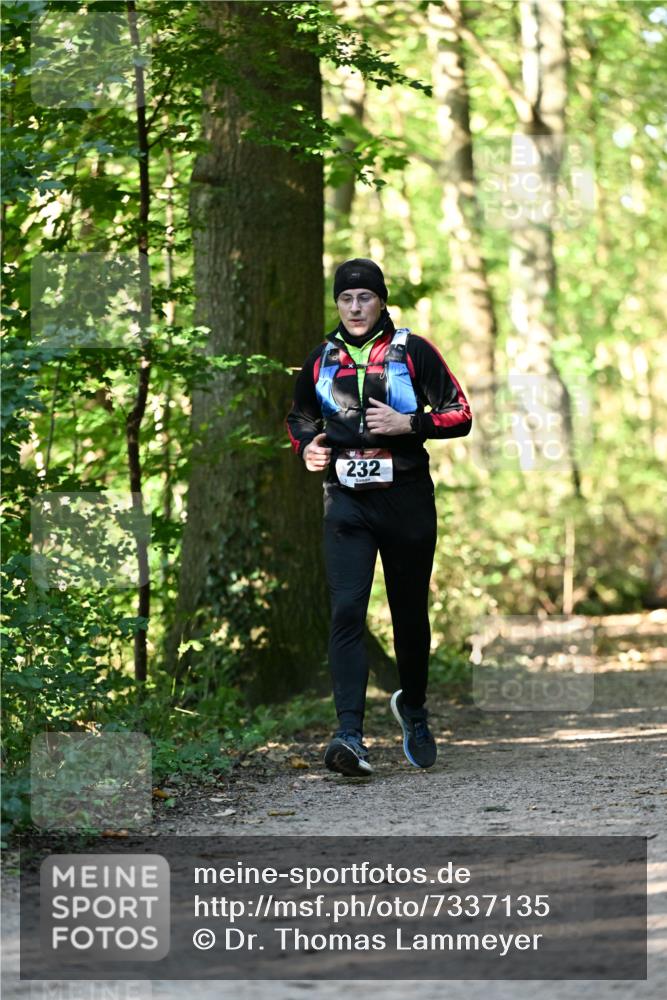 06.10.2024 - Bramfelder Halbmarathon 2024 Dr. Thomas Lammeyer http://msf.ph/oto/7337135 06.10.2024 10:19:48 Laufen 232 meine-sportfotos.de