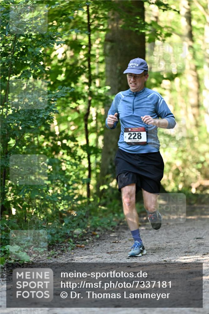 06.10.2024 - Bramfelder Halbmarathon 2024 Dr. Thomas Lammeyer http://msf.ph/oto/7337181 06.10.2024 10:20:08 Laufen 228 meine-sportfotos.de