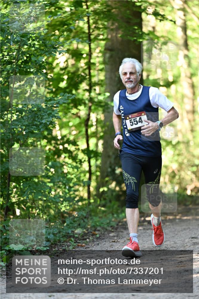 06.10.2024 - Bramfelder Halbmarathon 2024 Dr. Thomas Lammeyer http://msf.ph/oto/7337201 06.10.2024 10:20:13 Laufen 554 meine-sportfotos.de
