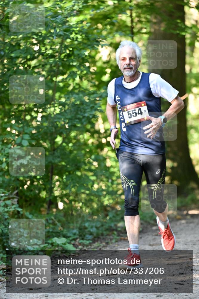 06.10.2024 - Bramfelder Halbmarathon 2024 Dr. Thomas Lammeyer http://msf.ph/oto/7337206 06.10.2024 10:20:14 Laufen 554, 93 meine-sportfotos.de