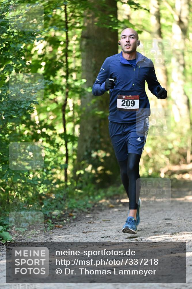 06.10.2024 - Bramfelder Halbmarathon 2024 Dr. Thomas Lammeyer http://msf.ph/oto/7337218 06.10.2024 10:20:17 Laufen 209 meine-sportfotos.de