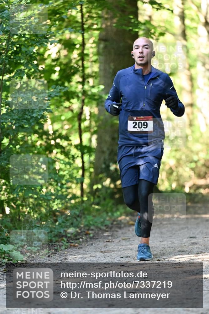 06.10.2024 - Bramfelder Halbmarathon 2024 Dr. Thomas Lammeyer http://msf.ph/oto/7337219 06.10.2024 10:20:17 Laufen 209 meine-sportfotos.de