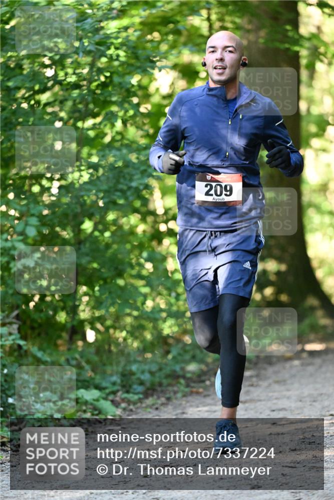06.10.2024 - Bramfelder Halbmarathon 2024 Dr. Thomas Lammeyer http://msf.ph/oto/7337224 06.10.2024 10:20:17 Laufen 209 meine-sportfotos.de