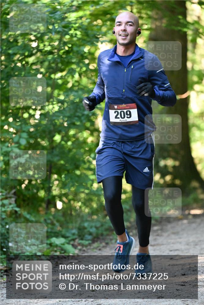 06.10.2024 - Bramfelder Halbmarathon 2024 Dr. Thomas Lammeyer http://msf.ph/oto/7337225 06.10.2024 10:20:17 Laufen 209 meine-sportfotos.de
