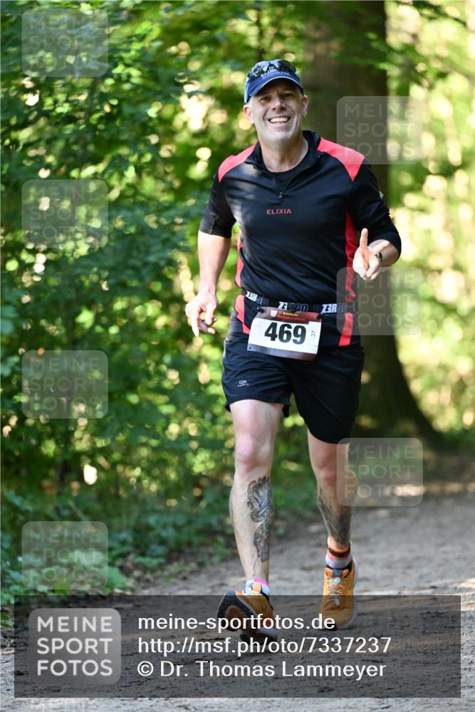 06.10.2024 - Bramfelder Halbmarathon 2024 Dr. Thomas Lammeyer http://msf.ph/oto/7337237 06.10.2024 10:20:22 Laufen 38, 469, 37, 3, 00 meine-sportfotos.de