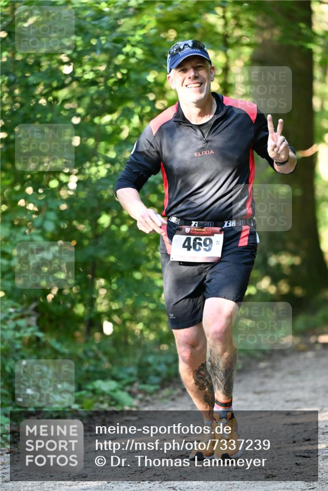 06.10.2024 - Bramfelder Halbmarathon 2024 Dr. Thomas Lammeyer http://msf.ph/oto/7337239 06.10.2024 10:20:22 Laufen 33, 469, 48, 3 meine-sportfotos.de