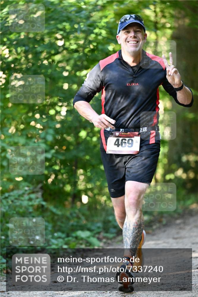 06.10.2024 - Bramfelder Halbmarathon 2024 Dr. Thomas Lammeyer http://msf.ph/oto/7337240 06.10.2024 10:20:22 Laufen 7, 23, 469 meine-sportfotos.de