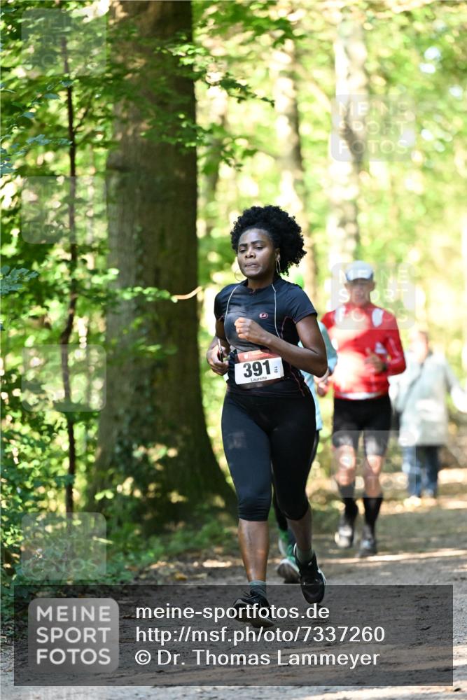06.10.2024 - Bramfelder Halbmarathon 2024 Dr. Thomas Lammeyer http://msf.ph/oto/7337260 06.10.2024 10:20:33 Laufen 391 meine-sportfotos.de