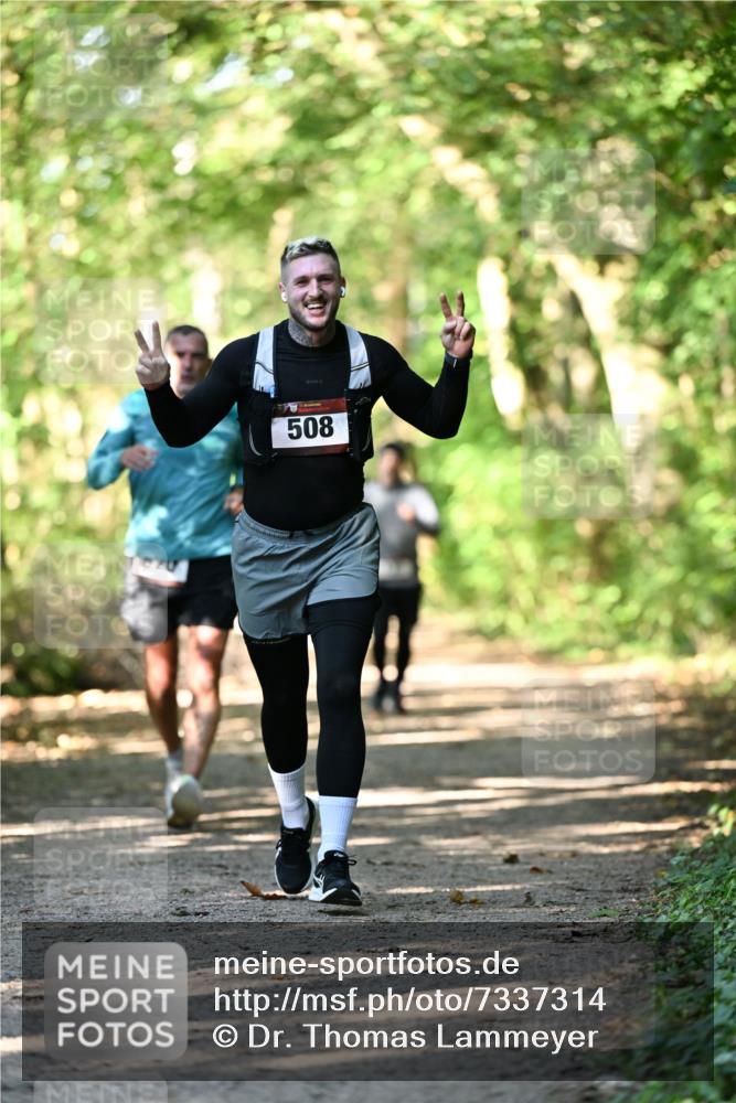 06.10.2024 - Bramfelder Halbmarathon 2024 Dr. Thomas Lammeyer http://msf.ph/oto/7337314 06.10.2024 10:20:53 Laufen 508 meine-sportfotos.de