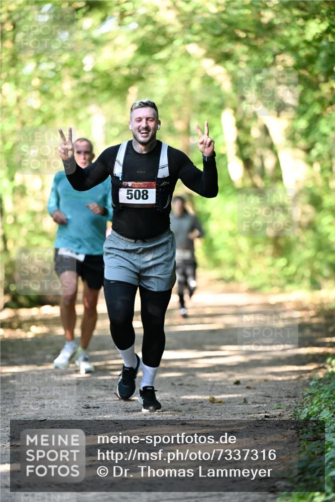 06.10.2024 - Bramfelder Halbmarathon 2024 Dr. Thomas Lammeyer http://msf.ph/oto/7337316 06.10.2024 10:20:53 Laufen 508 meine-sportfotos.de