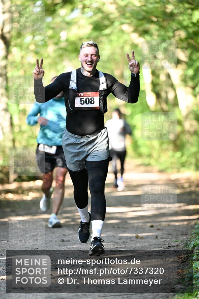 06.10.2024 - Bramfelder Halbmarathon 2024 Dr. Thomas Lammeyer http://msf.ph/oto/7337320 06.10.2024 10:20:54 Laufen 508 meine-sportfotos.de