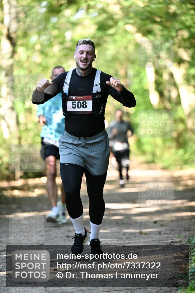06.10.2024 - Bramfelder Halbmarathon 2024 Dr. Thomas Lammeyer http://msf.ph/oto/7337322 06.10.2024 10:20:54 Laufen 508 meine-sportfotos.de