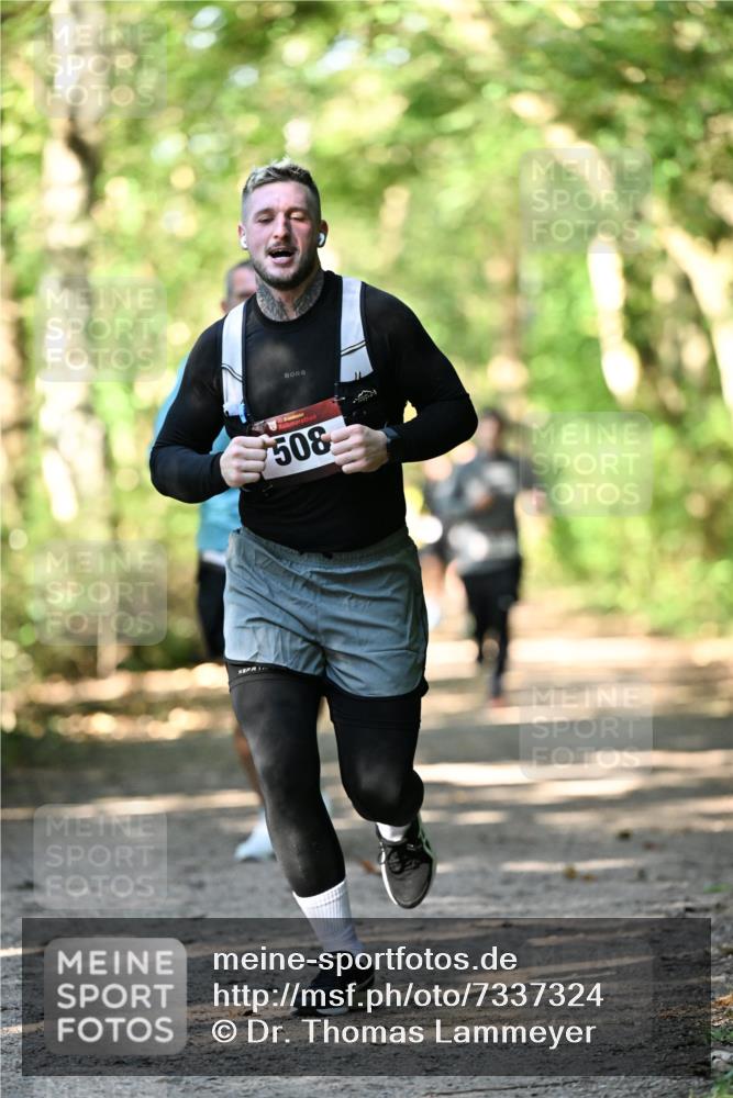 06.10.2024 - Bramfelder Halbmarathon 2024 Dr. Thomas Lammeyer http://msf.ph/oto/7337324 06.10.2024 10:20:55 Laufen 508 meine-sportfotos.de
