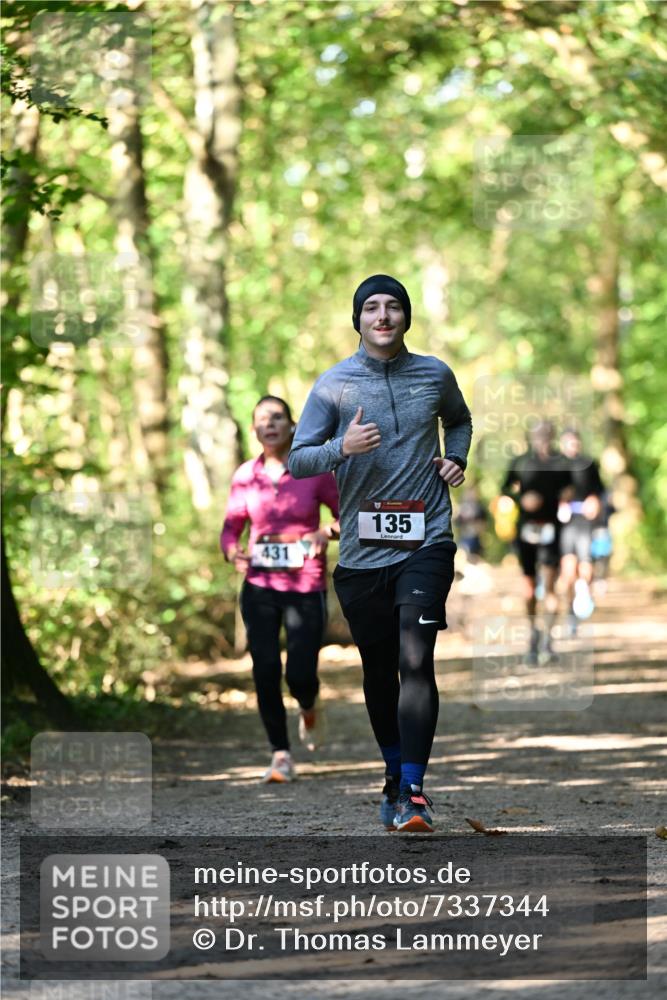 06.10.2024 - Bramfelder Halbmarathon 2024 Dr. Thomas Lammeyer http://msf.ph/oto/7337344 06.10.2024 10:21:00 Laufen 431, 135 meine-sportfotos.de