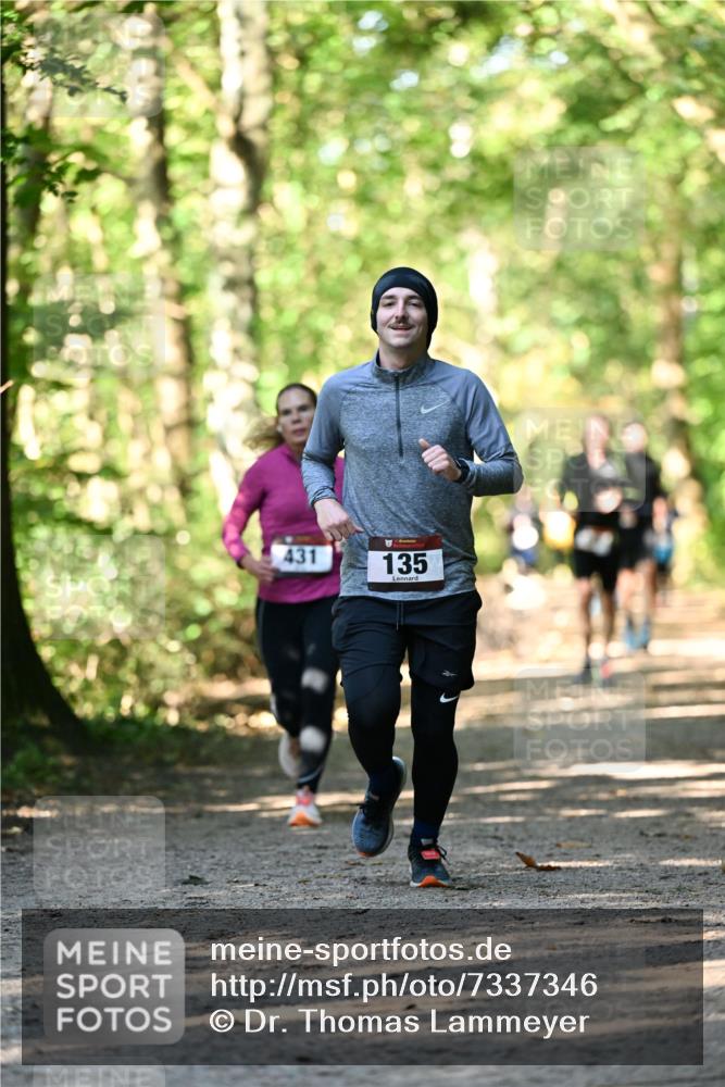 06.10.2024 - Bramfelder Halbmarathon 2024 Dr. Thomas Lammeyer http://msf.ph/oto/7337346 06.10.2024 10:21:00 Laufen 431, 135 meine-sportfotos.de
