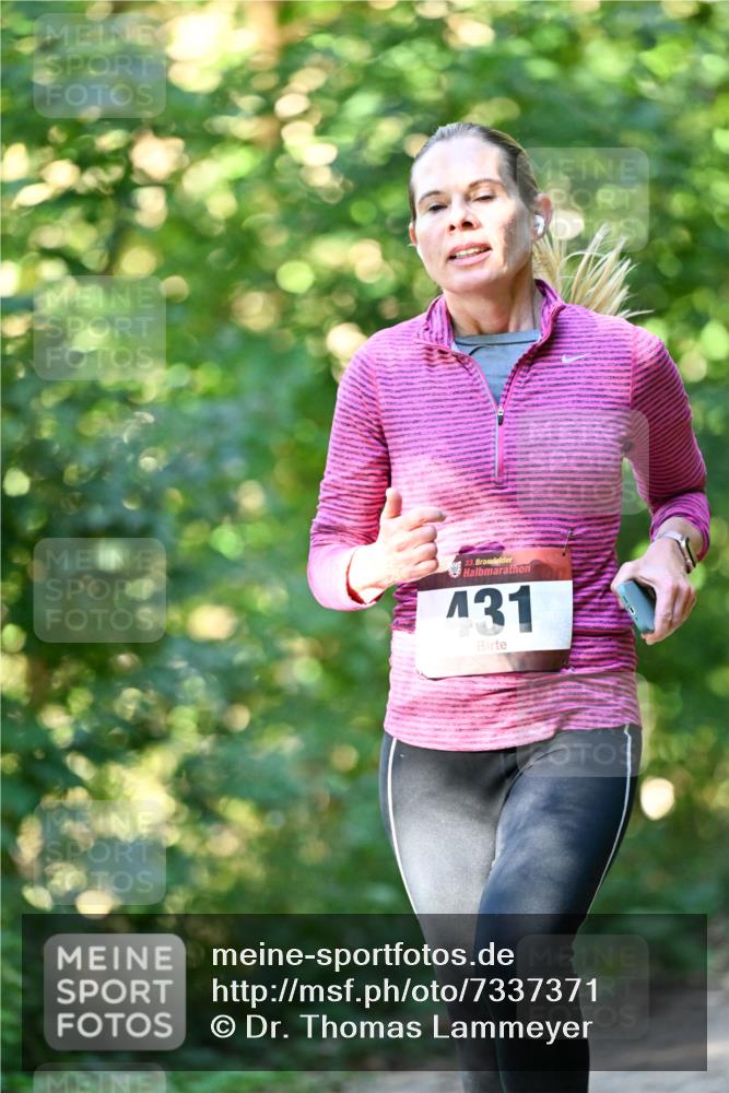 06.10.2024 - Bramfelder Halbmarathon 2024 Dr. Thomas Lammeyer http://msf.ph/oto/7337371 06.10.2024 10:21:04 Laufen 33, 131 meine-sportfotos.de
